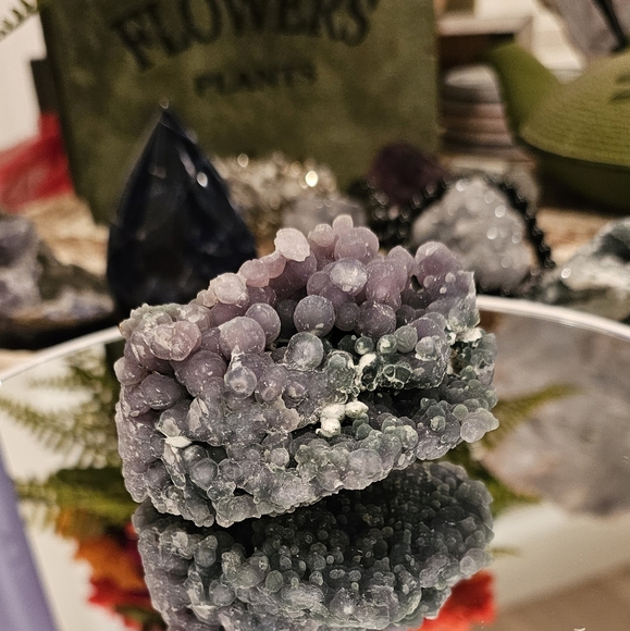 NATURAL GRAPE AGATE- CRYSTAL Freeform Purple/Blue/Green - Picture 5 of 7